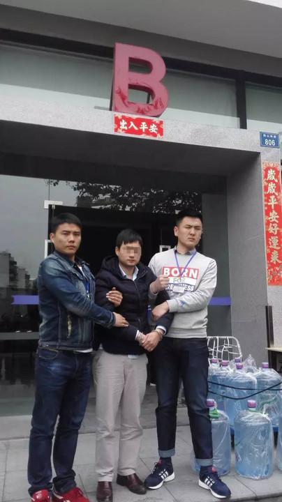 �������Ͼ�Ů�Ӷ̶�1�����ڱ�ƭ��334����Ǯ