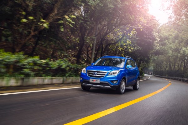 ����һ�� ������CS35����С��SUV�г���˵�λ