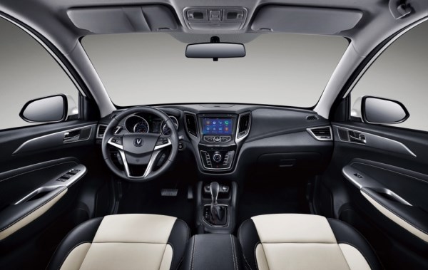 ����һ�� ������CS35����С��SUV�г���˵�λ