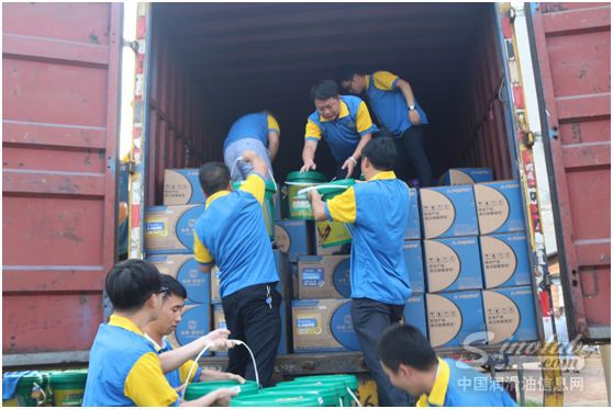 哈弗润滑油驰援九寨沟地震灾区,1800升润滑油助力灾区救援车辆 \