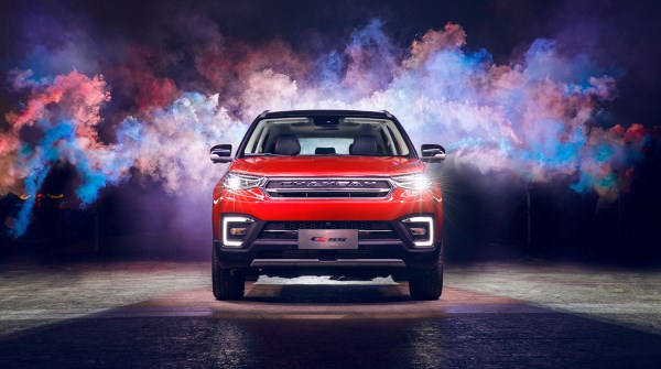 首月销量破万 长安CS55技术探秘之旅即将开启!