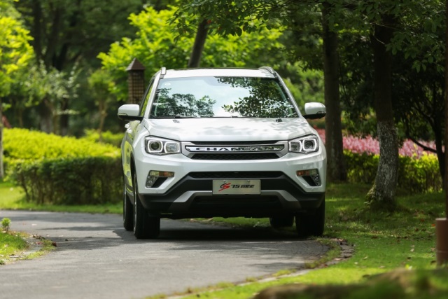 Ʒ������ ����CS75����������SUV�±��