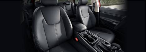 汽车座位上
描述已自动生成